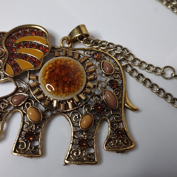 Awesome Large Decorative Elephant Pendant Necklace 18 Inches Long - Picture 5 of 13